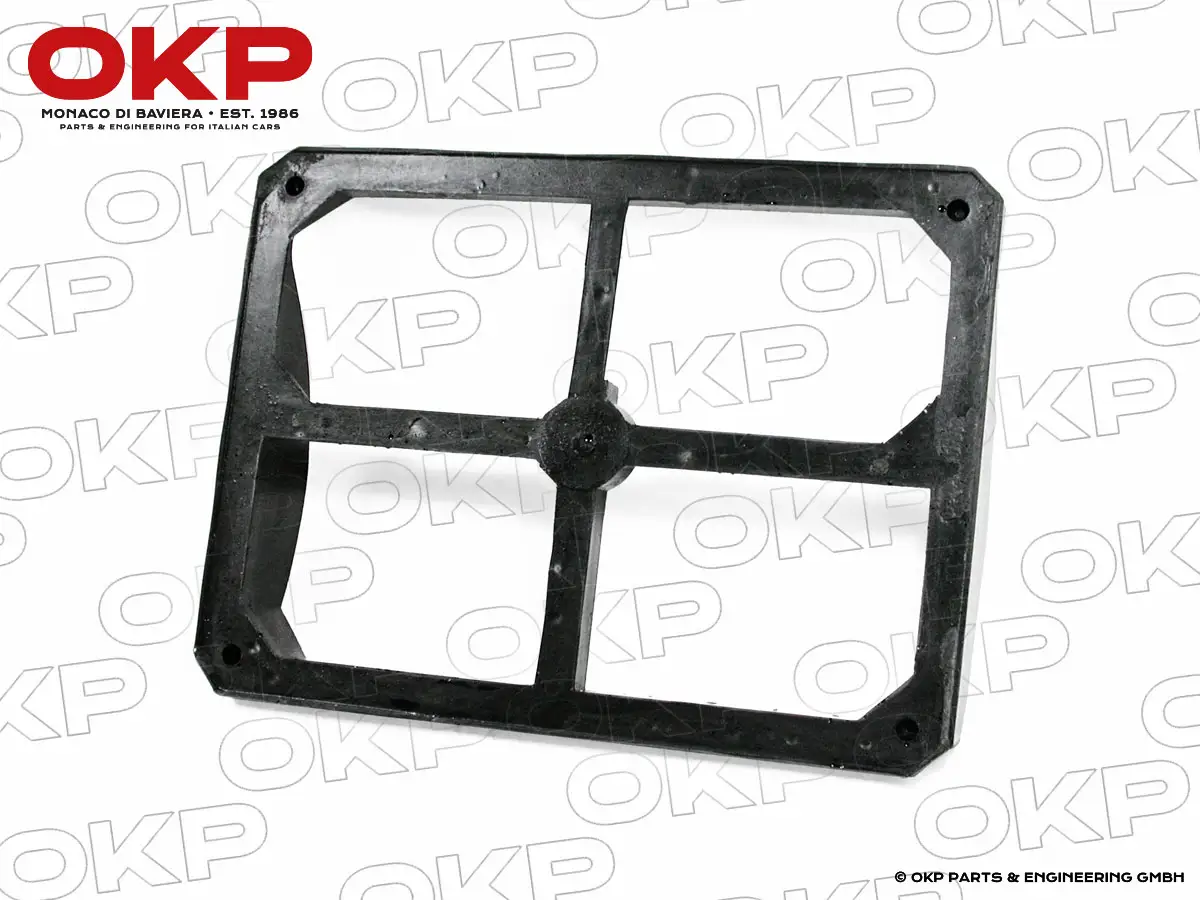 Support  plaque Bertone GT / GTV (plastique)