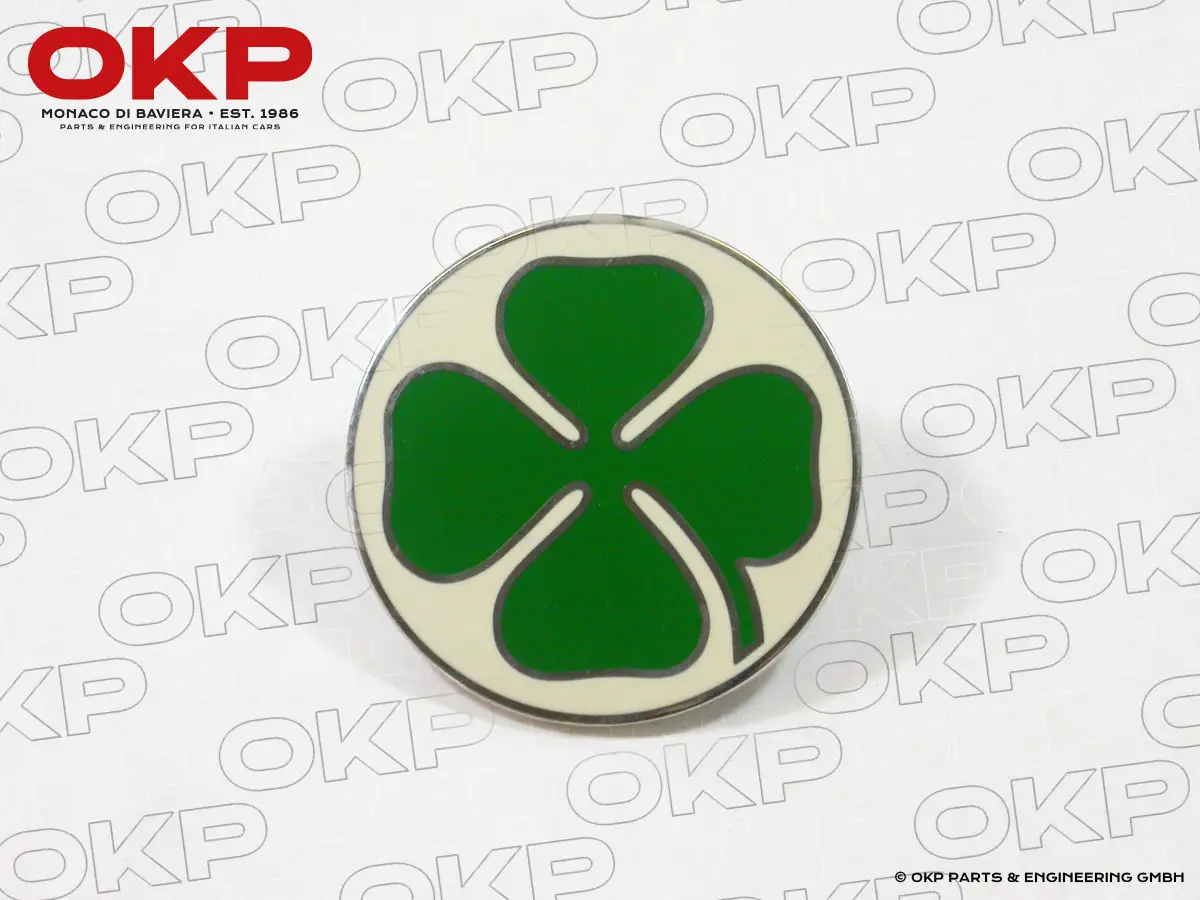 Green cloverleaf badge on c - pillar right / left