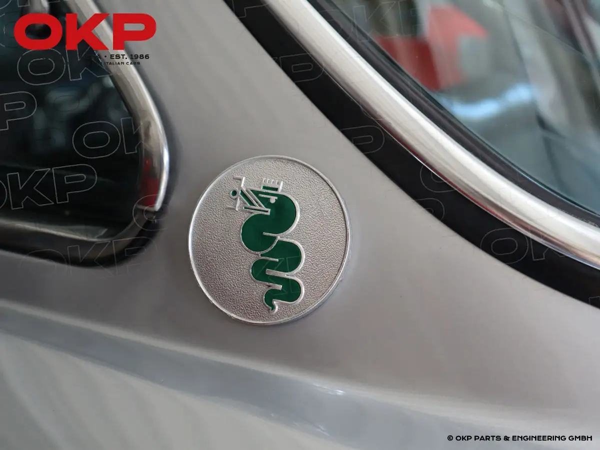 Stemma biscione verde rotondo Bertone GT sinistro