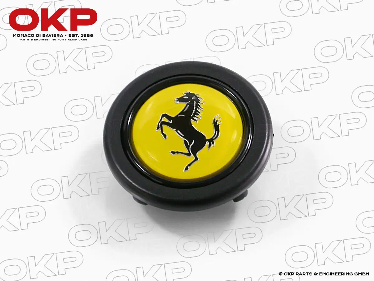 Hupenknopf Momo mit Ferrari Logo