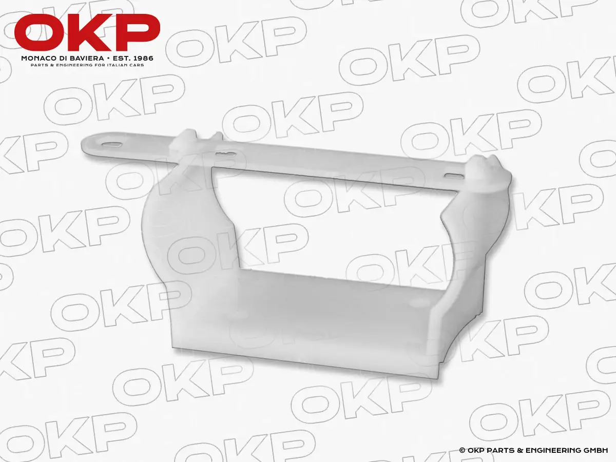 Kunststoffhalter auf Ventildeckel für Luftschlauch Alfetta