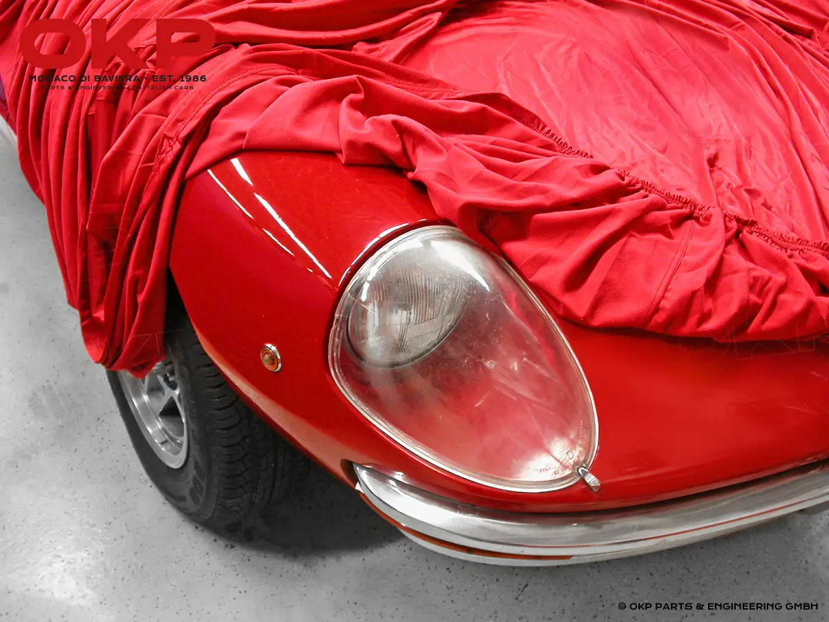 Abdeckplane Deluxe Satin Rot Größe M mit Tragetasche